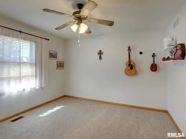 $480,000 | 5128 Lookout Ridge Road, Quincy, IL 62305