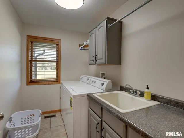 $480,000 | 5128 Lookout Ridge Road, Quincy, IL 62305