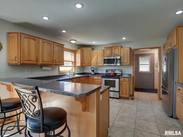 $480,000 | 5128 Lookout Ridge Road, Quincy, IL 62305