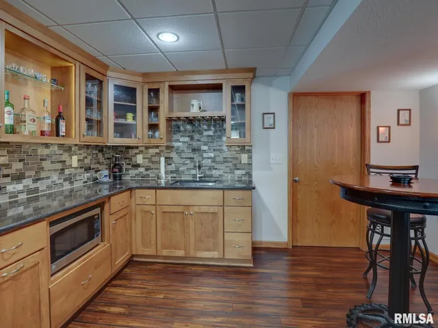 $480,000 | 5128 Lookout Ridge Road, Quincy, IL 62305