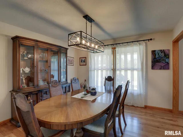 $480,000 | 5128 Lookout Ridge Road, Quincy, IL 62305