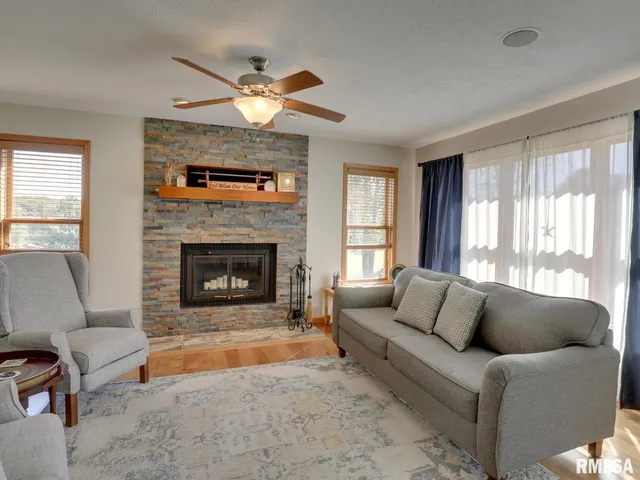 $480,000 | 5128 Lookout Ridge Road, Quincy, IL 62305