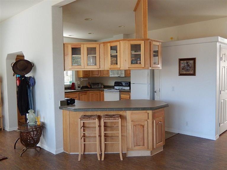 5712 Pioneer Road Medford, OR 97501 - Photo 5 of 26 Additional Photo