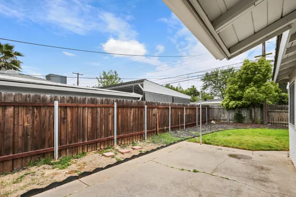 $335,000 | 3412 Humboldt Way, Sacramento, CA 95864
