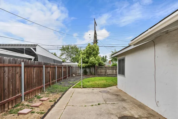 $335,000 | 3412 Humboldt Way, Sacramento, CA 95864