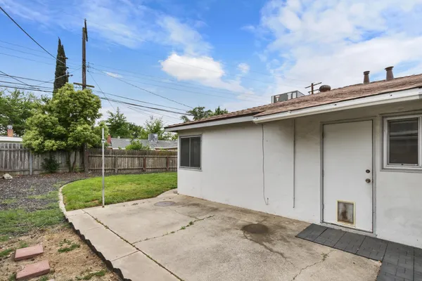 $335,000 | 3412 Humboldt Way, Sacramento, CA 95864