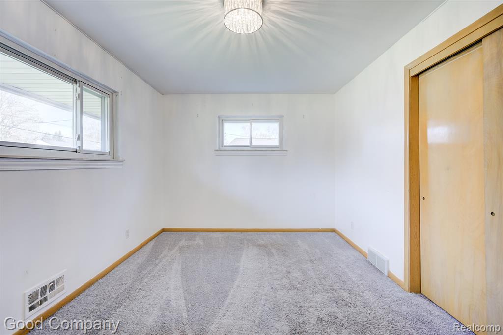 28356 Ridgebrook Road Farmington Hills, MI 48334 - Photo 21 of 44