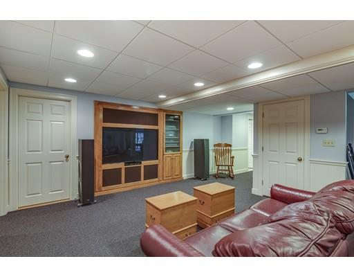 339 Far Reach Road Westwood, MA 02090 - Photo 31 of 39 Gallery Image 31