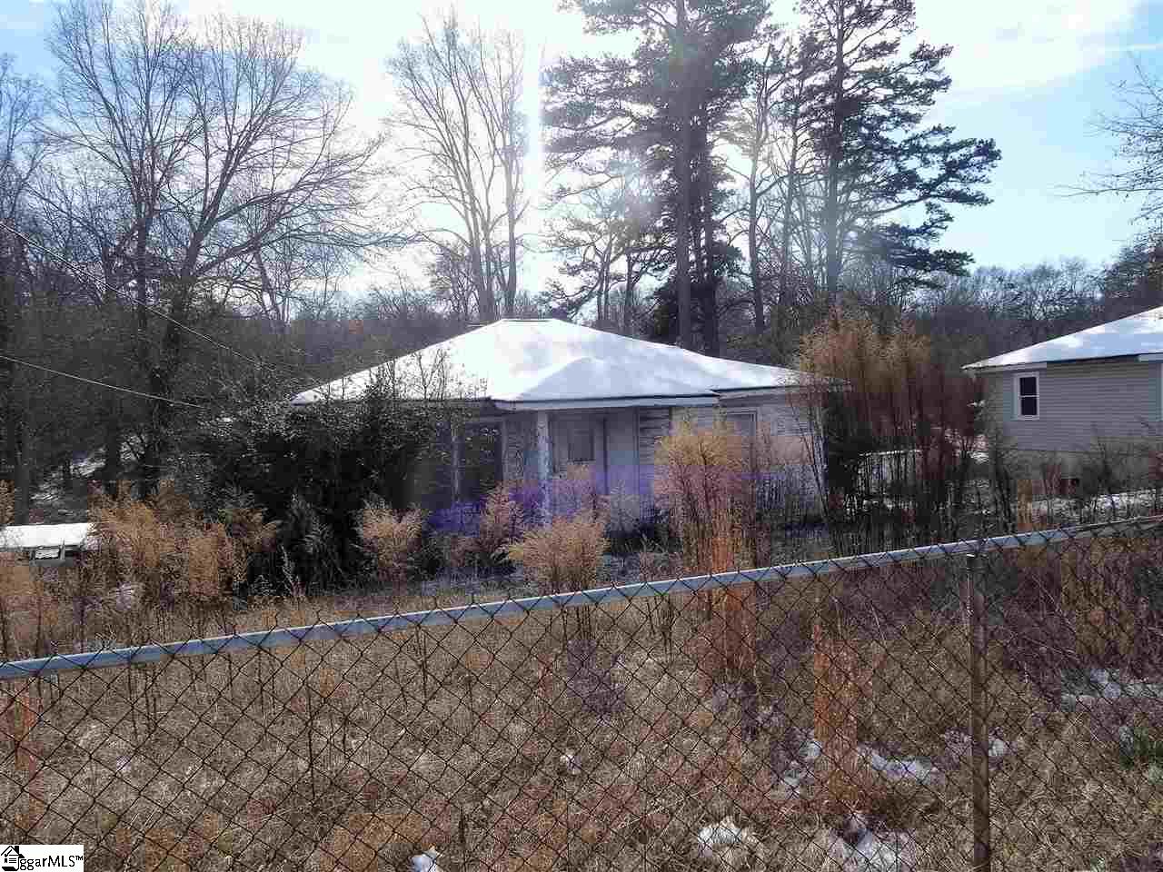 32 White Horse Rd Extension Greenville, SC 29605 - Photo 1 of 2 Gallery Image 1