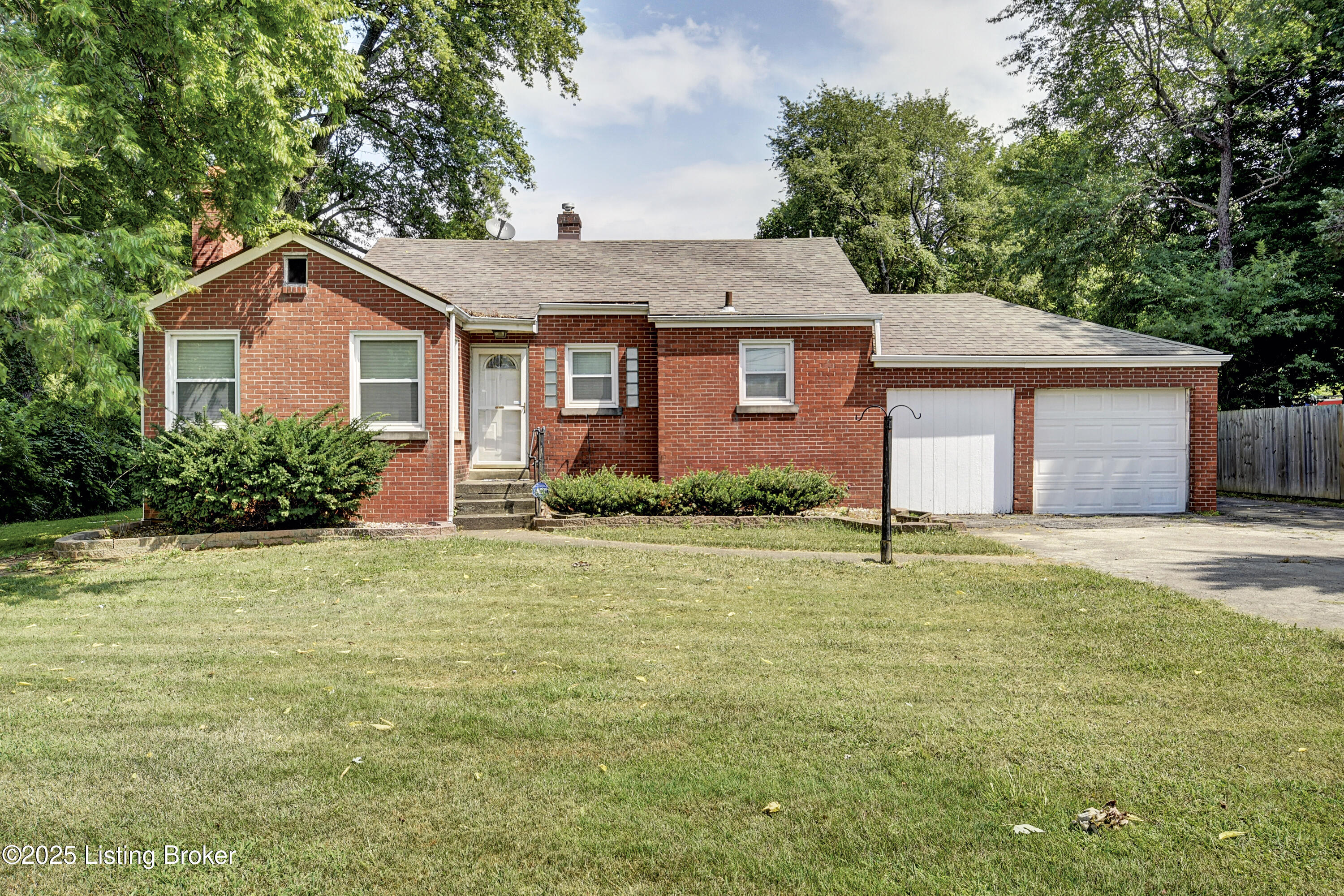 4607 Bardstown Road Louisville, KY 40218 - Photo 25 of 30 _DSC1369_70_71_72_73