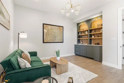 $1,660,000 | 1078 Gato Del Sol Avenue, Austin, TX 78737