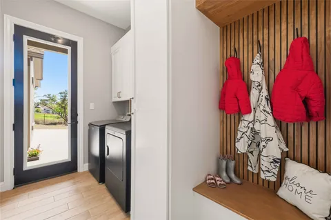 $1,660,000 | 1078 Gato Del Sol Avenue, Austin, TX 78737