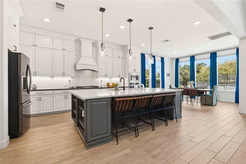 $1,660,000 | 1078 Gato Del Sol Avenue, Austin, TX 78737