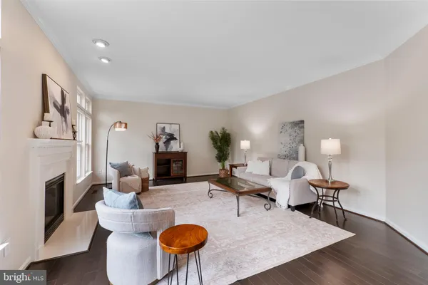 $900,000 | 24209 Hailey Drive, Damascus, MD 20872