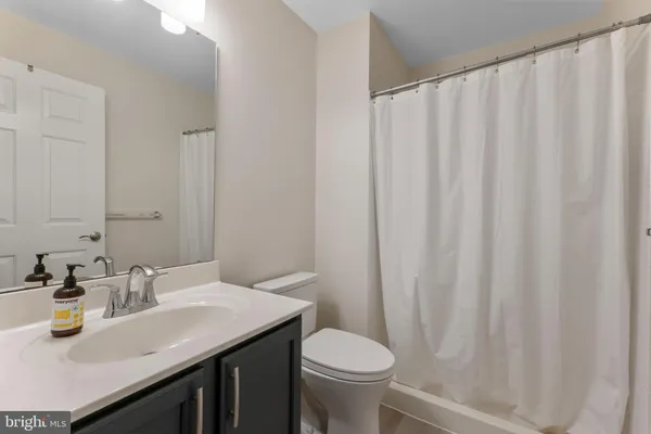 $900,000 | 24209 Hailey Drive, Damascus, MD 20872