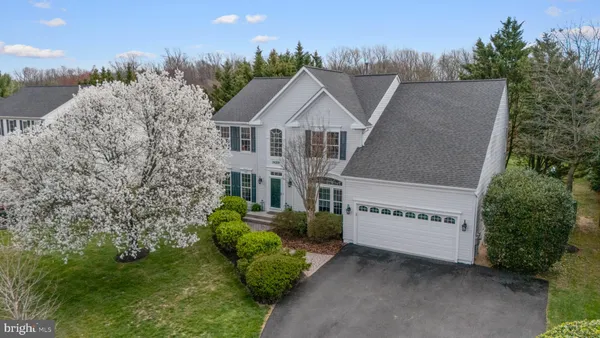 $900,000 | 24209 Hailey Drive, Damascus, MD 20872