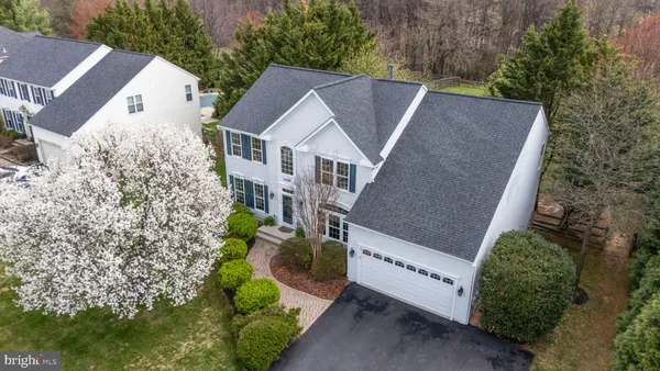 $900,000 | 24209 Hailey Drive, Damascus, MD 20872