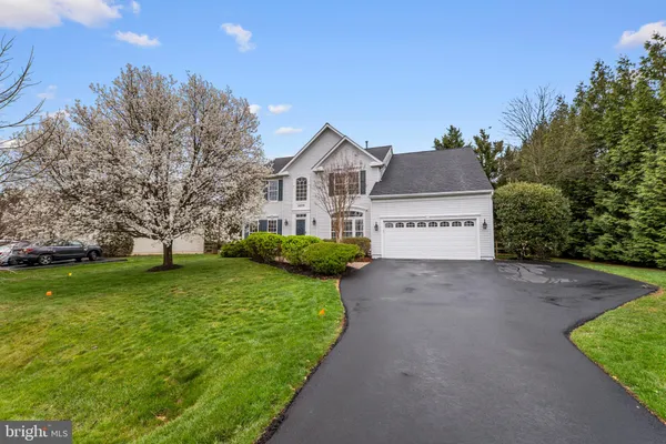 $900,000 | 24209 Hailey Drive, Damascus, MD 20872