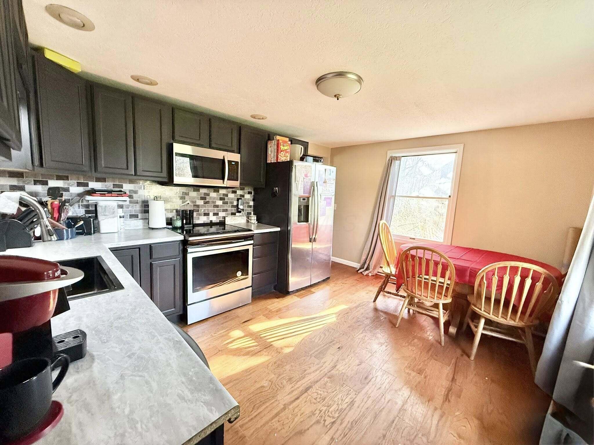 675 Berry Road Howard, OH 43028 - Photo 3 of 27