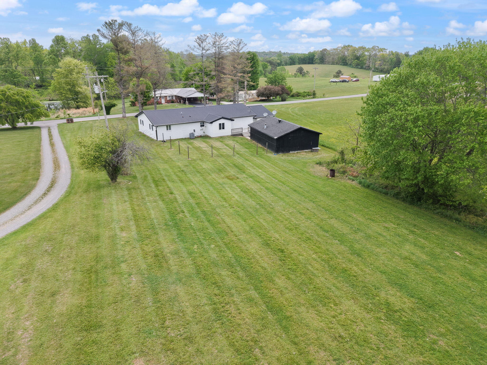 1726 Mildred Road McKee, KY 40447 - Photo 78 of 87 100-web-or-mls-DJI_20260422090236_0581_D