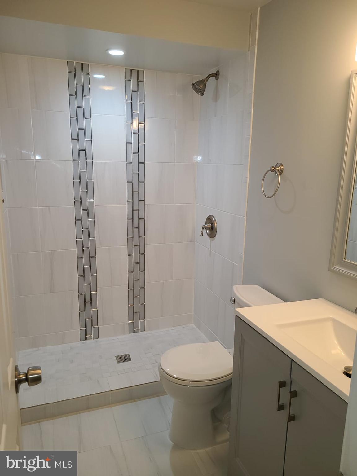 969 Woodlynn Road Baltimore, MD 21221 - Photo 22 of 33