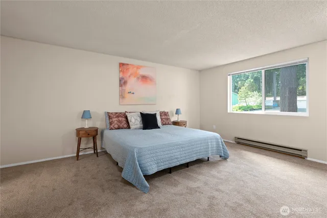 $329,000 | 690 Northwest Atalanta Way, Unit B9, Oak Harbor, WA 98277