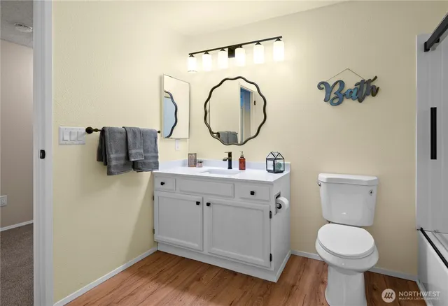 $329,000 | 690 Northwest Atalanta Way, Unit B9, Oak Harbor, WA 98277