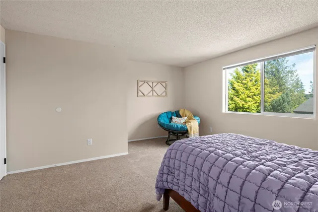 $329,000 | 690 Northwest Atalanta Way, Unit B9, Oak Harbor, WA 98277