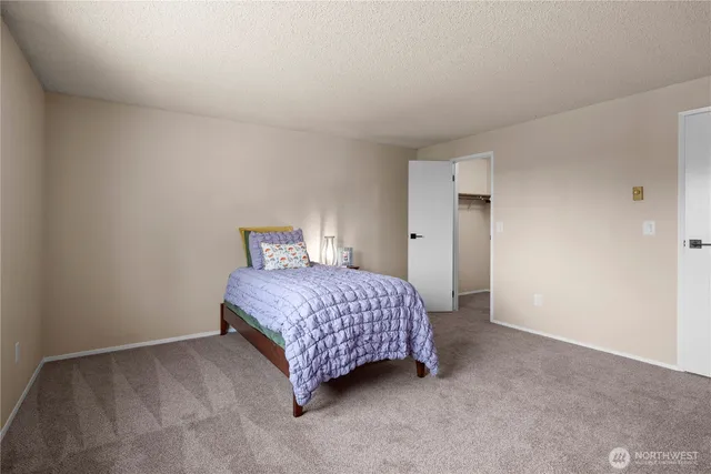 $329,000 | 690 Northwest Atalanta Way, Unit B9, Oak Harbor, WA 98277