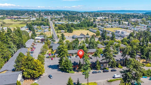 $329,000 | 690 Northwest Atalanta Way, Unit B9, Oak Harbor, WA 98277