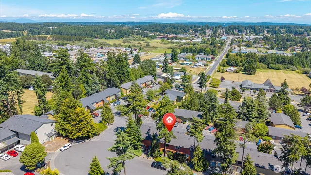 $329,000 | 690 Northwest Atalanta Way, Unit B9, Oak Harbor, WA 98277