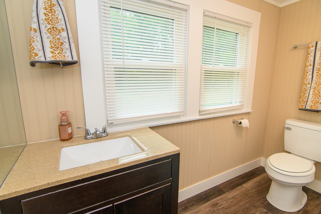 23482 Saxis Road Sanford, VA 23426 - Photo 10 of 37 2nd Bath