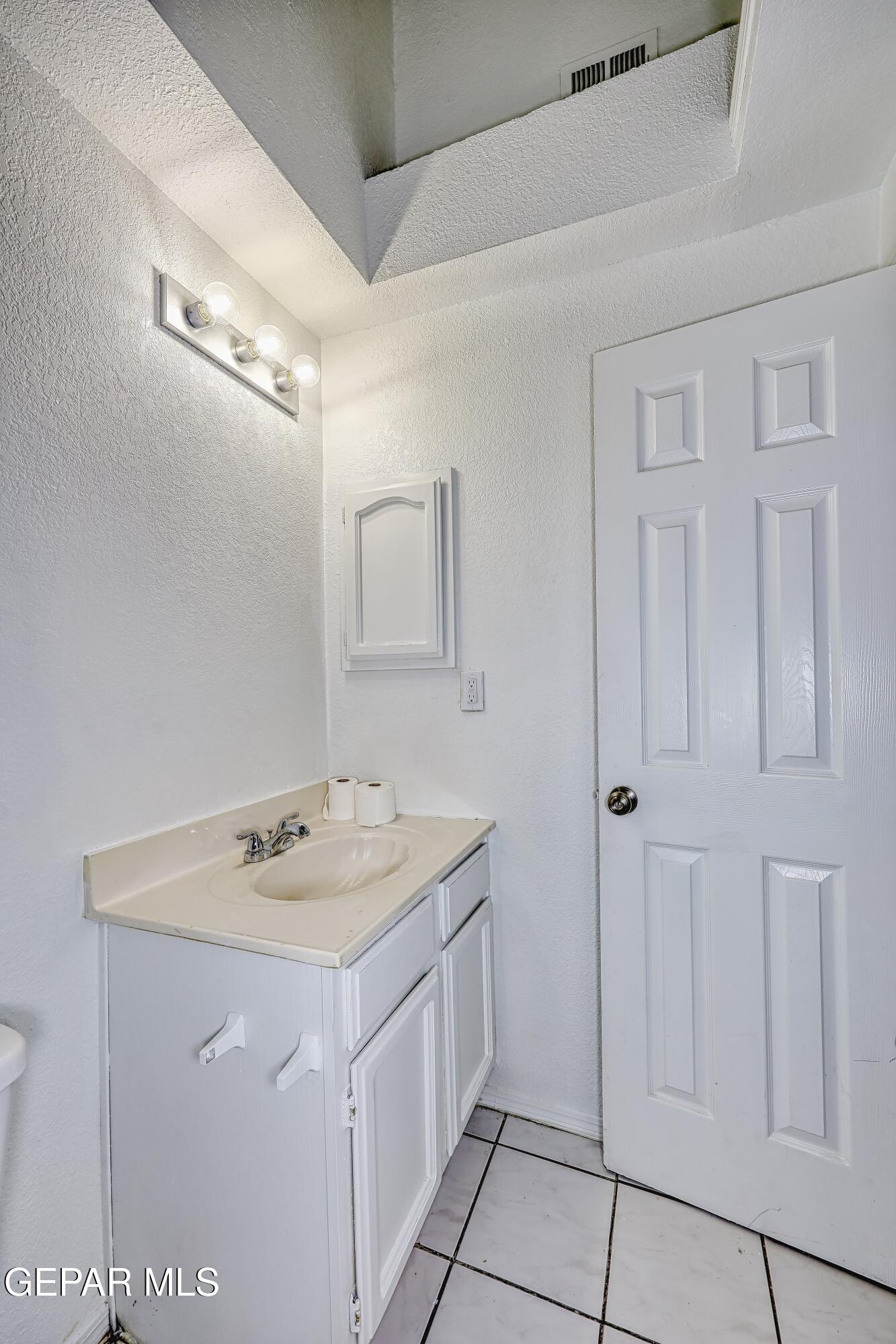 11649 Great Spirit Circle El Paso, TX 79936 - Photo 24 of 46 IMG_1106_HDR