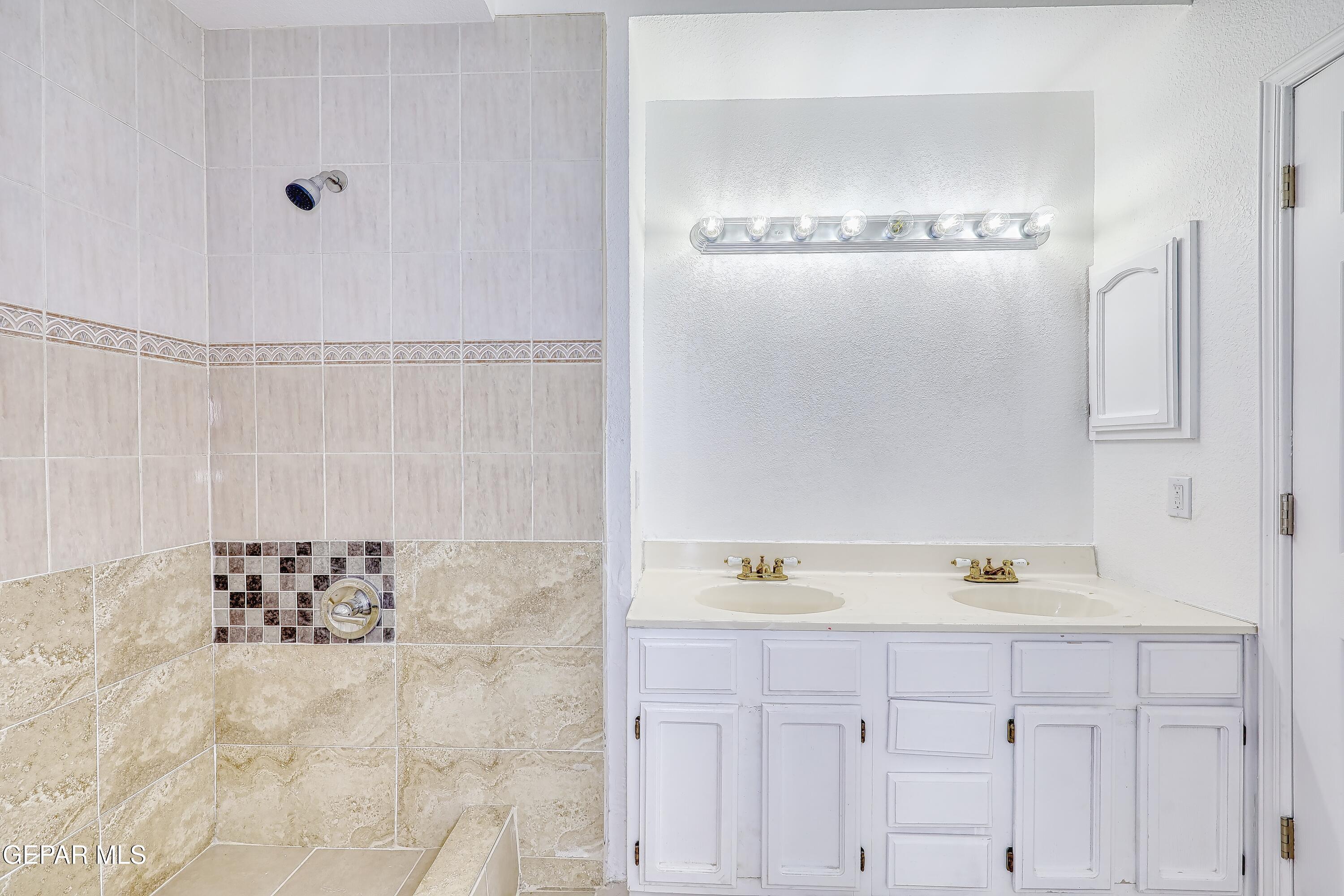 11649 Great Spirit Circle El Paso, TX 79936 - Photo 39 of 46 IMG_1196_HDR