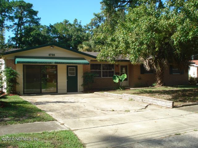 4726 Silver Ridge Drive Jacksonville, FL 32207 - Photo 2 of 16 Left Front View