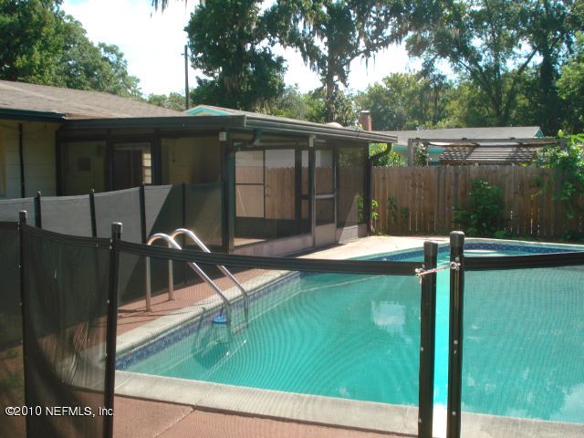 4726 Silver Ridge Drive Jacksonville, FL 32207 - Photo 4 of 16 Back Porch