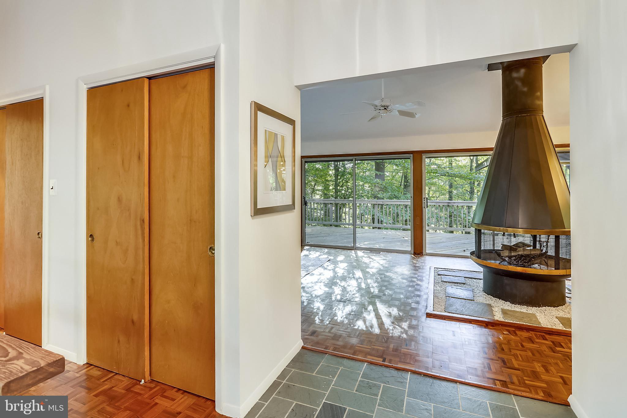 10108 Bevern Lane Potomac, MD 20854 - Photo 3 of 47 Foyer