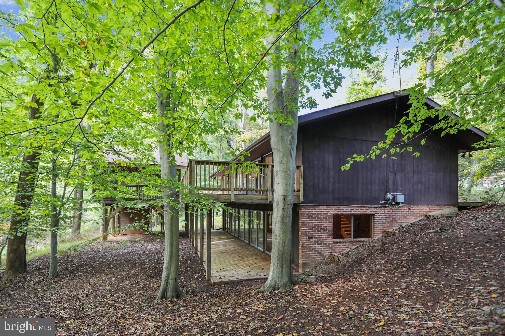 10108 Bevern Lane Potomac, MD 20854 - Photo 43 of 47 Side Elevation
