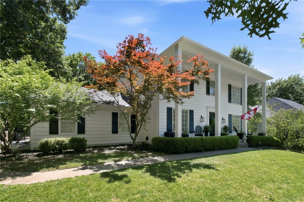 12862 Sagamore Road Leawood, KS 66209 - Photo 3 of 44