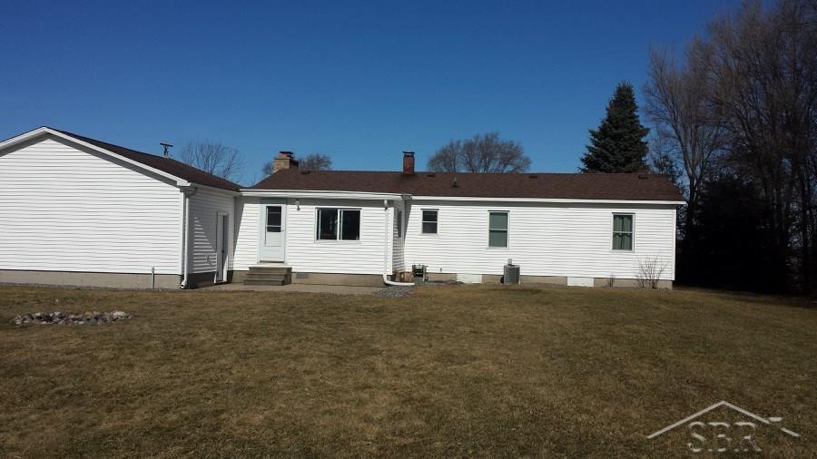 2248 Schmidt Road Kawkawlin, MI 48631 - Photo 4 of 17 31312702-3.JPG