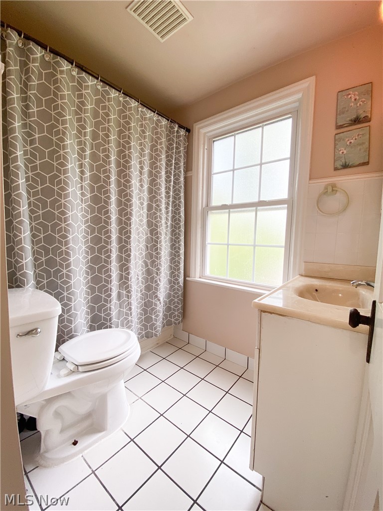 963 Pembrook Road Cleveland Heights, OH 44121 - Photo 13 of 19