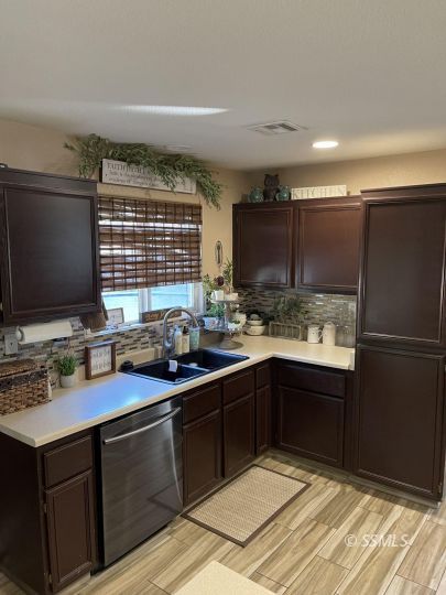725 James Street Ridgecrest, CA 93555 - Photo 11 of 28