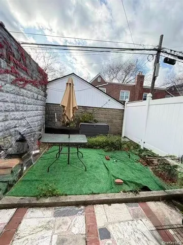 $1,298,000 | 73-60 198th Street | Fresh Meadows