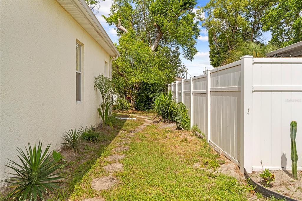 1245 Coble Road Spring Hill, FL 34608 - Photo 6 of 50