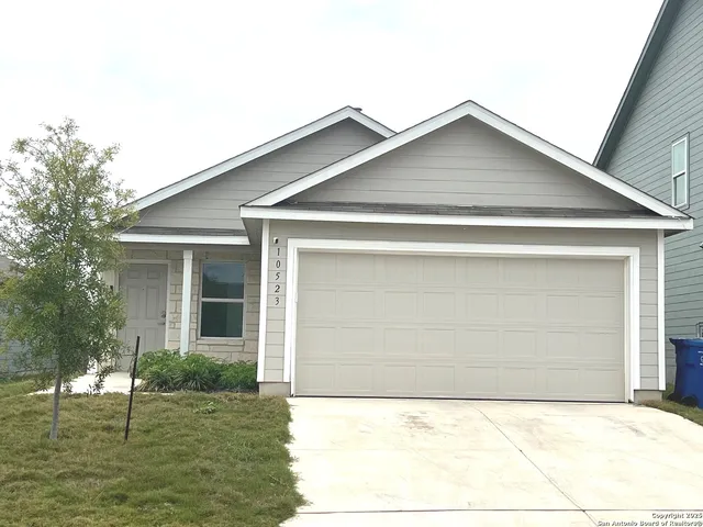 $1,750 | 10523 Padron Bend, San Antonio, TX 78224