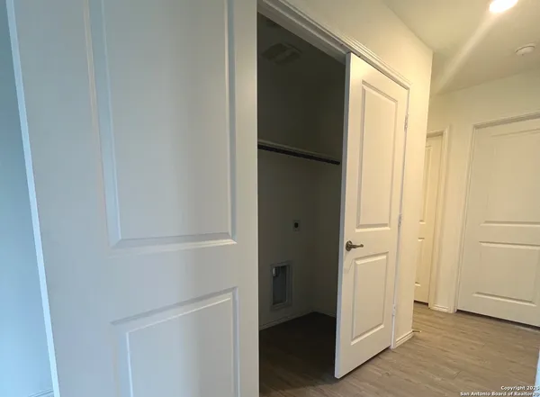 $1,735 | 10523 Padron Bend, San Antonio, TX 78224