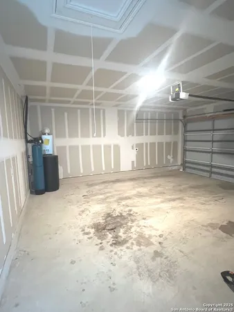 $1,735 | 10523 Padron Bend, San Antonio, TX 78224