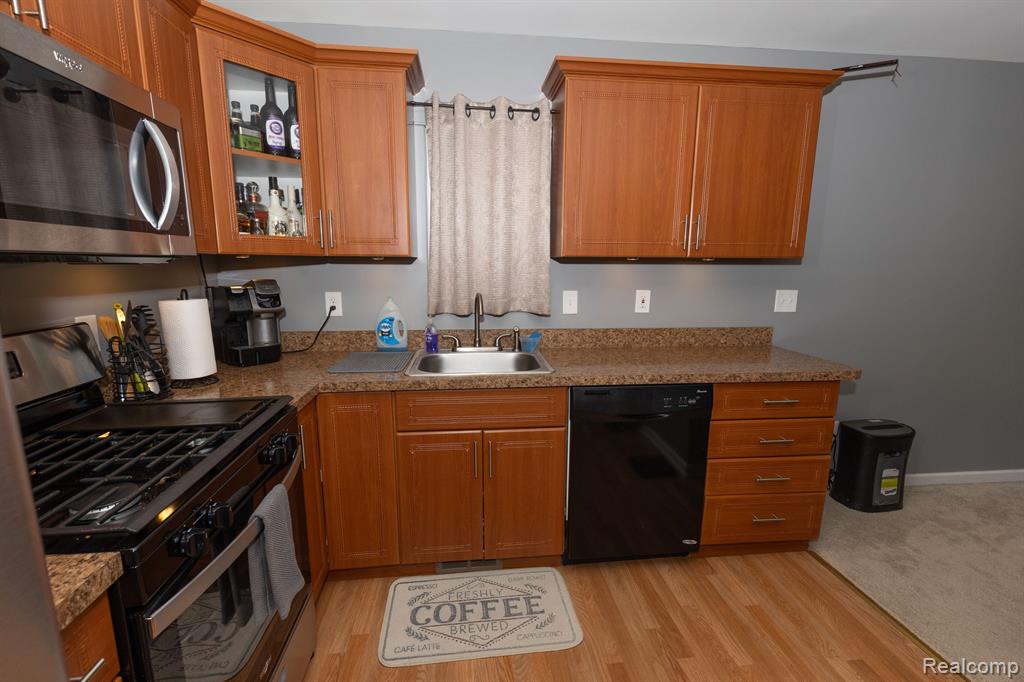 21116 Middlebelt Road Farmington Hills, MI 48336 - Photo 15 of 43