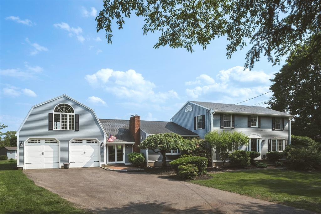 6 Sagamore Road Ipswich, MA 01938 - Photo 3 of 40