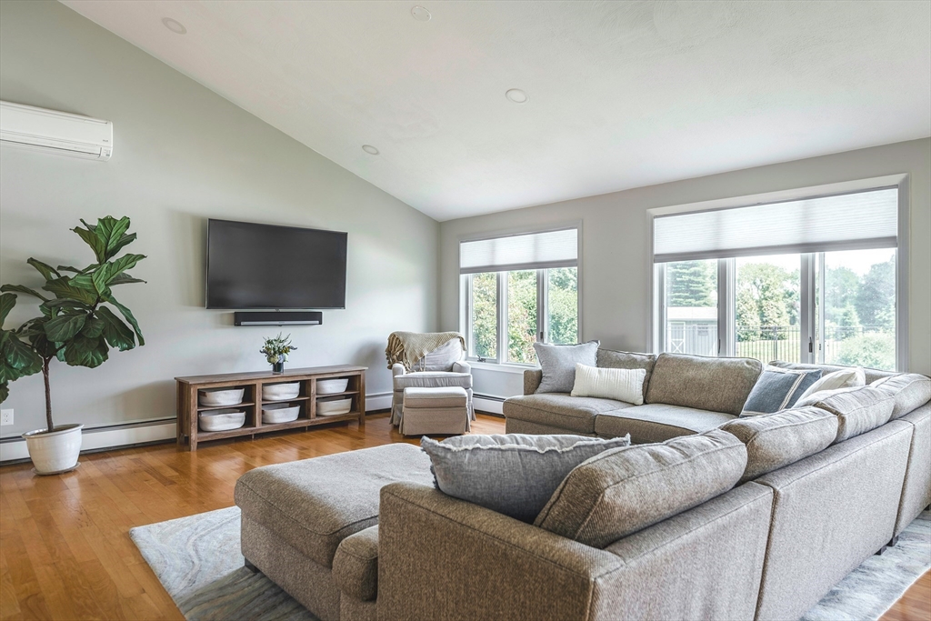 6 Sagamore Road Ipswich, MA 01938 - Photo 7 of 40